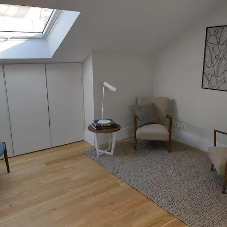 Apartment Lx4u - Baixa Douradores *