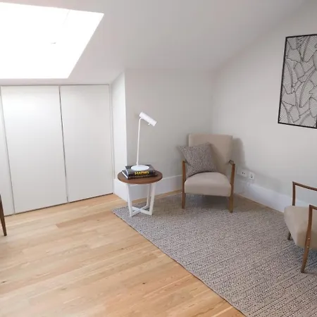 Apartment Lx4u - Baixa Douradores *